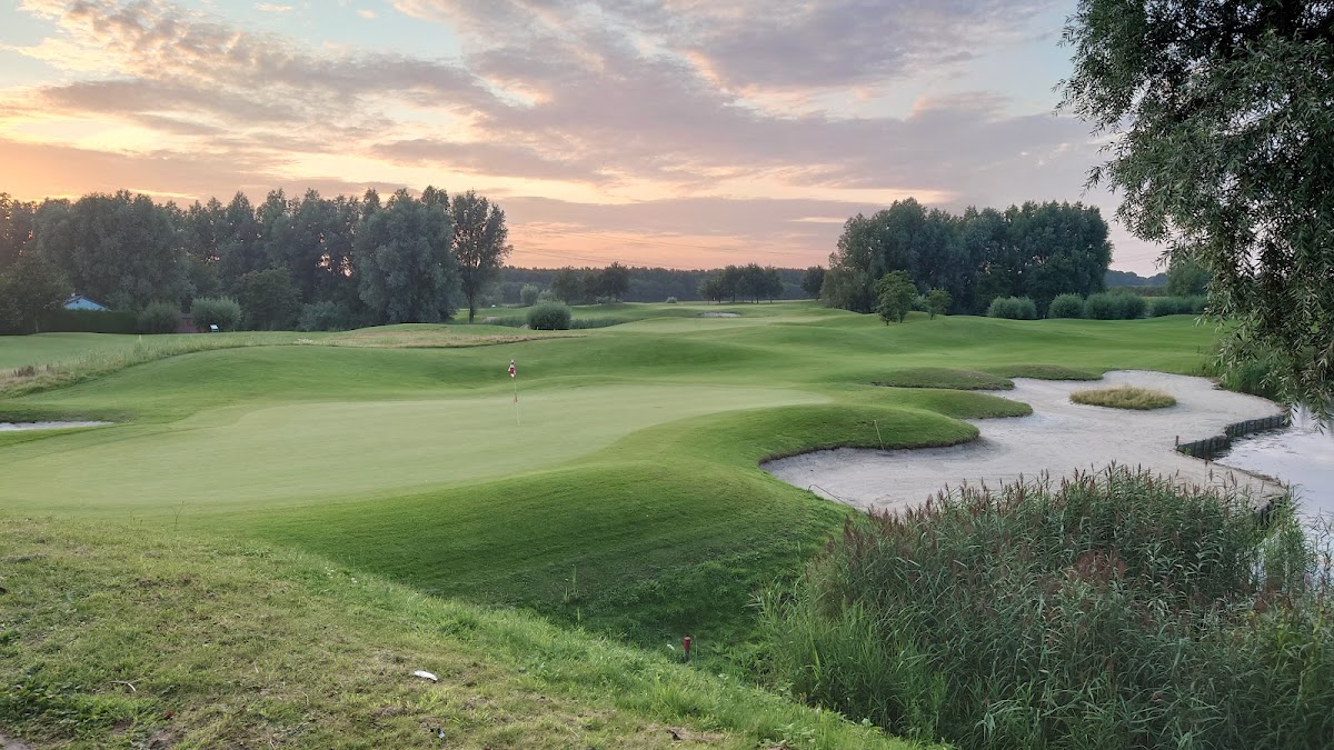 Indoor golf Golfcentrum Roosendaal in Roosendaal
